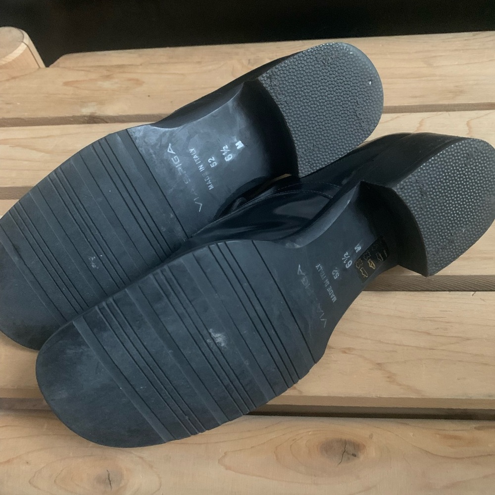 Via Spiga Classic Black Leather shoes.. Size 6 1/2. - Picture 8 of 11